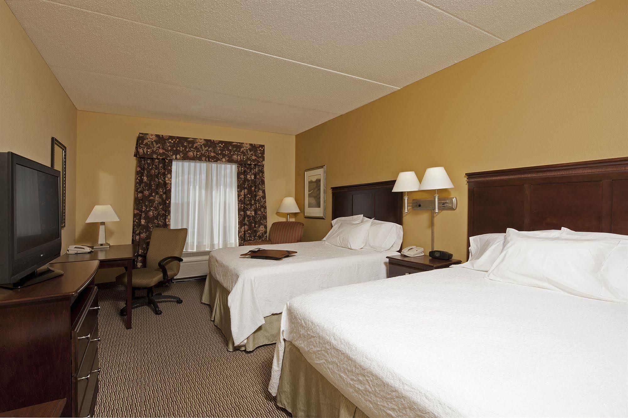 Hampton Inn Indianapolis Northwest - Park 100 Екстериор снимка